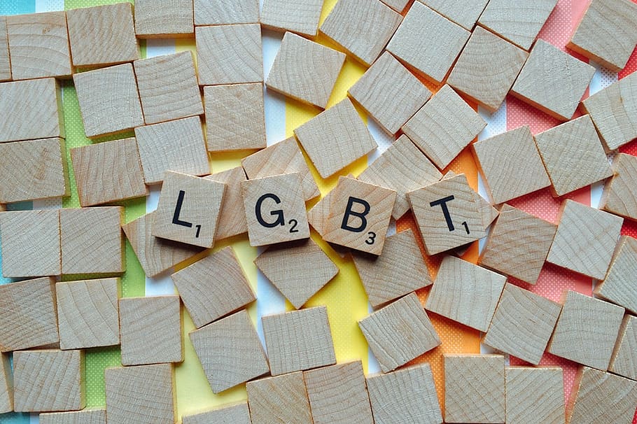 scrabble cihla l ot, lgbt, rovnat se, rovnost, hrdost, práv, duha, symbol, text, sdělení, velká skupina objektů, nikdo, hračka blok, dřevo - materiál, uvnitř, vysoký úhel pohledu, stálý život, dopis, západní skript, abeceda, tvořivost, blok, detail, hojnost, umění a řemesla, velké písmeno, hračka, vzor, zpráva, 2K