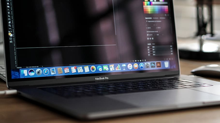 prostor, šedá, macbook, pro, práce, pracovní, pracovního prostoru, jablko, program, proces, detailní, život, agentura, Zobrazit, design, grafický design, technologie, sdělení, počítač, laptop, bezdrátové technologie, detail, spojení, nikdo, uvnitř, počítačový monitor, podnikání, počítačové vybavení, text, maloobchodní, data, Internet, západní skript, selektivní zaměření, finance, ekonomika, 5K