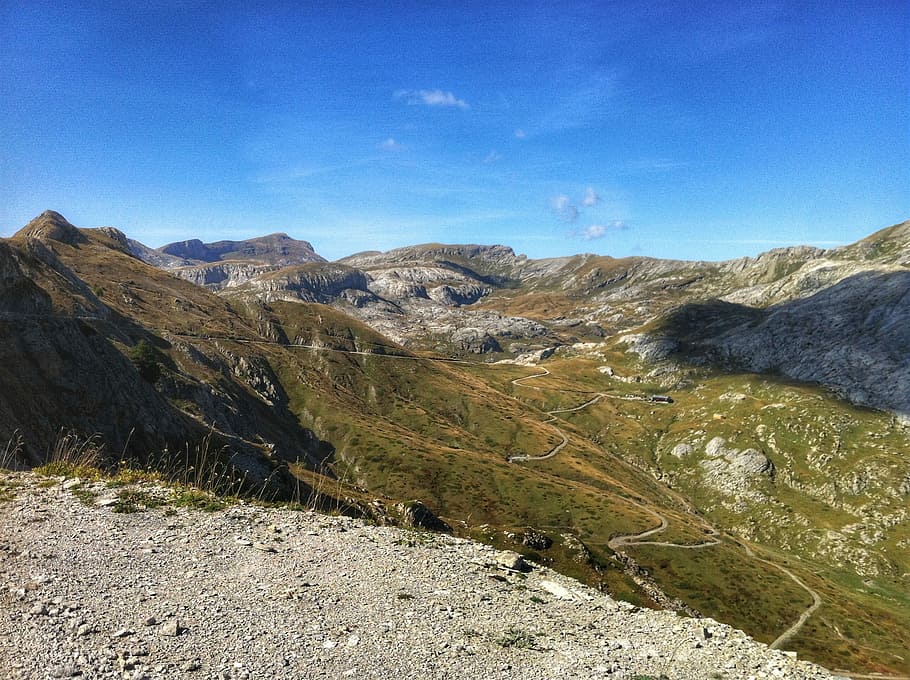 Gipfel, Landschaft, Berge, Balkan, Tour, Natur, Rock, Steine, Fernsicht, Bergpfad, Stimmung, natürlich, Berg, draußen, szenen, keine Leute, Himmel, Schönheit in der Natur, ruhige Szene, Szenen - Natur, Ruhe, Tag, Nicht-städtische Szene, Umgebung, Gebirge, Blau, idyllisch, wolke - himmel, Fernbedienung, Wasser, Land, Sonnenlicht, Formation, 2K