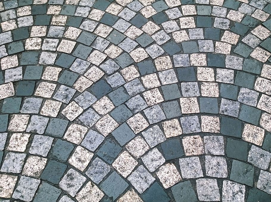 blanc, blau, ceràmica, rajoles, llambordes, pis, patró, carretera, aspre, pavimentació, paviment, sòl, vorera, superfície, urbà, construcció, bloc, textura, pavimentat, passarel·la, sendera, empedrat, camí, marc complet, dia, cap gent, vista d’angle alt, fons, en fila, llum solar, repetició, disseny, forma, transport, a l'aire lliure, forma geomètrica, carrer, costat a costat, manera de transport, directament a sobre, pneumàtic, roda, 2K