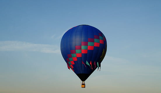 alto, volare, divertimento, ricreazione, giro, estate, volo, aria calda, mongolfiera, Palloncino, palloncino colorato, cielo blu, cielo palloncino, festival della mongolfiera, all'aperto, volante, avventura, veicolo aereo, cestino, aria, cielo, mezzi di trasporto, viaggio, sport, calore - temperatura, mezz'aria, multicolore, modo di trasporto, blu, natura, festa in mongolfiera, la libertà, movimento, attività di svago, contenitore, 2K