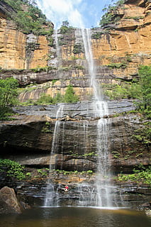 kaskade, klint, landskab, bjerg, udendørs, flod, stenet, vand, vandfald, natur, strøm, rock-objekt, scenics - natur, bevægelse, solid, klippe, rock formation, skønhed i naturen, lang eksponering, sløret bevægelse, flydende vand, ikke-urbane scene, dag, rejsemål, sprøjt, jord, faldende vand, flyder, magt i naturen, 5K, CC0, offentligt domæne, royaltyfrie