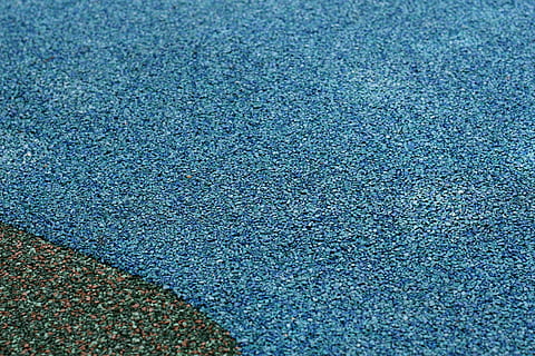struttura, pneumatico, superficie, gomma da cancellare, terreno di gioco, terra, blu, sfondi, strutturato, modello, astratto, avvicinamento, fotogramma intero, vista dall'alto, nessuno, giorno, all'aperto, acqua, ruvido, natura, tessile, tappeto - arredamento, spiaggia, industria, 2K, CC0, dominio pubblico, privo di copyright