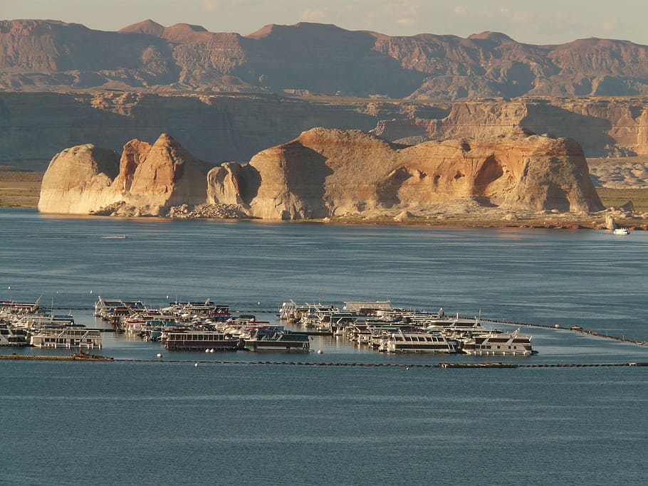 vaixell, Enviament, port, arrencada, Lake Powell, embassament, llac, aigua, paisatge, muntanya, arizona, utah, EUA, mar, transport, vaixell nàutic, davant del mar, rock, naturalesa, dia, formació de roca, rock - object, manera de transport, cap gent, arquitectura, terra, sòlid, viatjar, exterior de l'edifici, estructura construïda, a l'aire lliure, formació, 2K