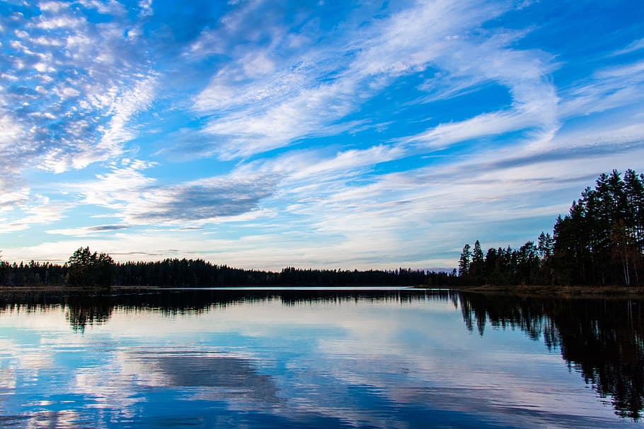 mar, naturalesa, cel, aigua, núvols, bosc, idíl·lic, oceà, reflexió, riu, escènic, tranquil, arbres, boscos, imatges de domini públic, llac, arbre, núvol - cel, tranquil·litat, escenics - natura, escena tranquil·la, bellesa a la natura, planta, davant del mar, escena no urbana, blau, cap gent, dia, a l'aire lliure, llac de reflexió, 5K