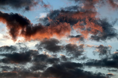 gökyüzü, bulutlar, dramatik gökyüzü, bulutlar formu, Kara bulutlar, ruh hali, bulut - gökyüzü, cloudscape, fırtına, doğada güzellik, manzaralar - doğa, çevre, doğa, gün batımı, insansız, bulutlu, fırtına bulutu, turuncu renk, atmosfer, karamsar gökyüzü, rüzgar, arka, açık havada, soyut, karanlık, meteoroloji, uğursuz, yağmur, iklim, 5K, CC0, kamu malı, telif ücretsiz