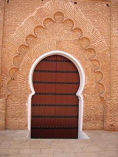 arquitectura, entrada, llindar, paret, fusta, porta, arc, estructura construïda, el passat, història, edifici, cap gent, exterior de l'edifici, maó, dia, paret de maó, tancat, destinacions de viatge, funció de construcció de parets, seguretat, patró, ornamentat, paret de pedra, arquejat, 1080P, CC0, domini públic, lliure de regalies