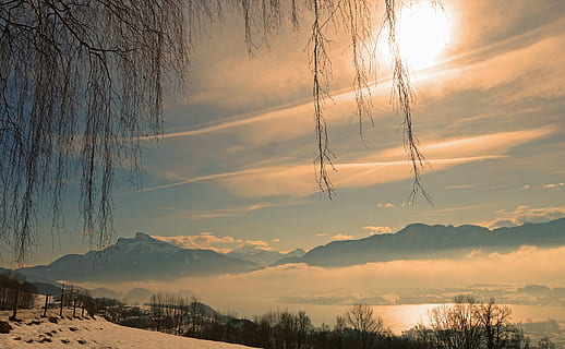 landskapsfotografering, fjellene, dekket, tåke, vinter, skyer, sol, himmel, blå, stråler, solstråle, morgen, sunburst, baklys, solnedgang, humør, snø, landskap, natur, busker, busk, vann, trær, innsjø, gnisten, tre, skjønnhet i naturen, fjell, naturskjønnhet - natur, ro, anlegg, rolig scene, fjellkjede, kaldtemperatur, miljø, sky - himmel, idylliske, ikke-urbane scene, ingen folk, utendørs, snødekte fjell, 4K, CC0, offentlig domene, opphavsrett gratis