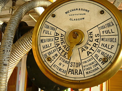 oro, blanco, hijos mecánicos, mecanico e hijos scotstoun glasgow, estar, atencao, escocés, colocarse, bote, engranaje, técnica, navegación, puntero, de cerca, nadie, adentro, día, forma geometrica, circulo, comunicación, forma, texto, metal, antiguo, amarillo, número, centrarse en primer plano, transporte, modelo, escritura occidental, electricidad, fuente de alimentación, 2K, CC0, dominio público, libre de derechos