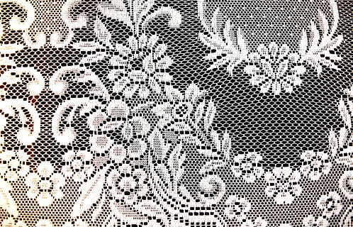 graues Blumentextil, Blumen, Muster, Vorhang, Netzwerk, Privatsphäre, Schwarz und weiß, Hintergründe, Vollbild, weiße Farbe, keine Leute, Design, Nahansicht, gestalten, Blumenmuster, die Architektur, draußen, Spitzen - Textil, Textil-, Kunst und Handwerk, Gesundheitswesen und Medizin, Wandbau - Funktion, abstrakt, Kommunikation, Fülle, 5K, CC0, gemeinfrei, lizenzfrei