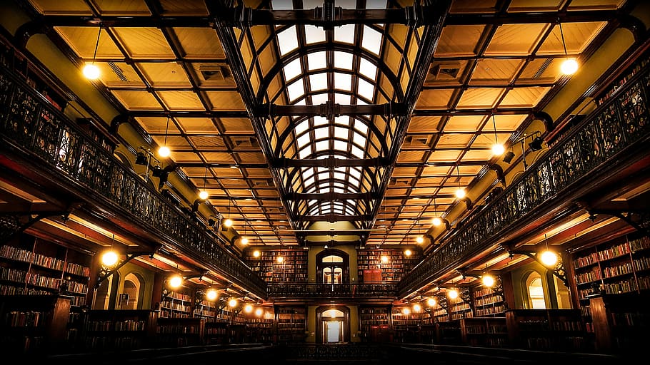 arquitectònic, foto, encès, edifici, a l'interior, magatzem, indústria, fàbrica, arquitectura, vell, buit, cap gent, Dins de, estructura construïda, il·luminat, biblioteca, multitud, equips d’il·luminació, sostre, vista d’angle baix, llum, penjant, en fila, arc, llum elèctrica, patró, viatjar, transport, nit, brillant, ornamentat, 4K
