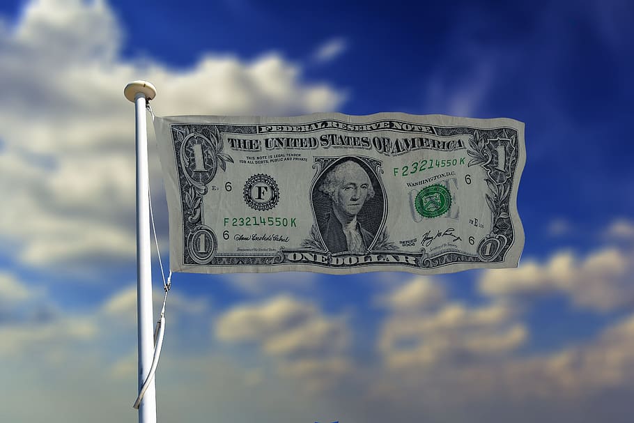 foto, 1 u.s, nosaltres., bandera de bitllets de dòlar, banner, capçalera, EUA, bandera, dòlar, moneda, diners, Dòlar americà, Franklin, sembla, bitllets de banc, Finances, signe de dòlar, molts, fons, negocis, món financer, crisi financiera, forex, símbol, Amèrica, economia, Estats Units, moneda de paper, riquesa, núvol - cel, cel, cap gent, recessió, blau, fallida, naturalesa, centrar-se en primer pla, primer pla, negoci corporatiu, estalvis, depressió - tristesa, enfonsar-se, 5K