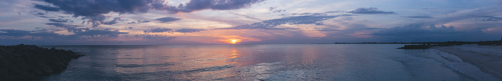 hav, daggry, landskab, natur, strand, skyer, aften, ocean, udendørs, refleksioner, naturskøn, marinemaleri, kysten, silhuet, himmel, sol, solnedgang, vand, bølger, skønhed i naturen, scenics - natur, ro, afspejling, sky - himmel, rolig scene, panoramisk, ingen mennesker, idyllisk, sø, ikke-urbane scene, orange farve, 8K, CC0, offentligt domæne, royaltyfrie