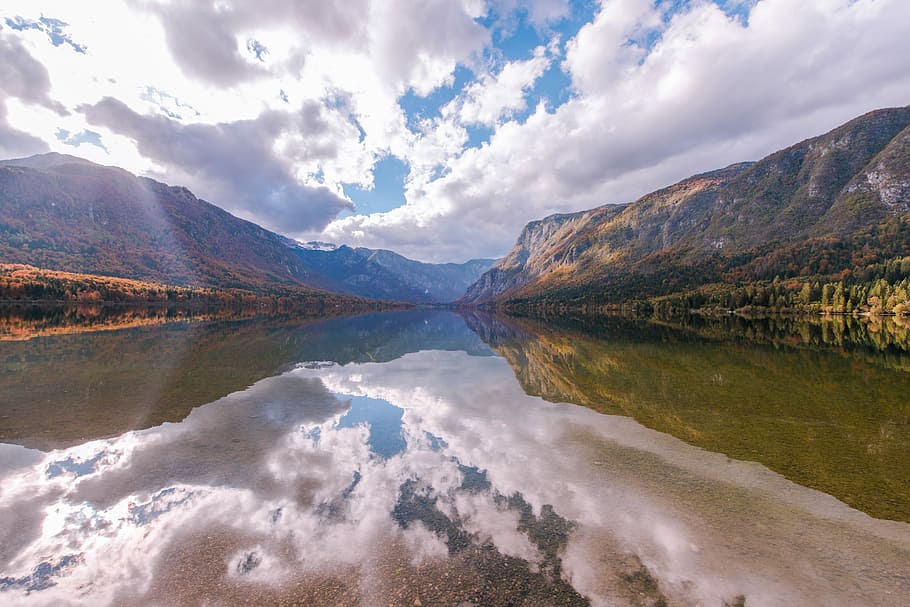 núvols, reflectit, llac de muntanya, panoràmica, foto, llac, dos, muntanyes, espés, blanc, reflexió, muntanya, núvol, aigua, paisatge, turó, desert, vall, bohinj, perspectiva, impressionant, bosc, escenics - natura, núvol - cel, bellesa a la natura, medi ambient, cel, Serra, naturalesa, tranquil·litat, cap gent, escena tranquil·la, tardor, dia, a l'aire lliure, puresa, 5K