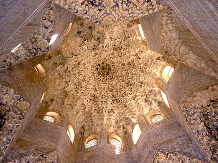 alcazaba, granada, teto, arquitetura, lugar famoso, visão de alto ângulo, destinos de viagem, ninguém, história, dentro de casa, o passado, viagem, iluminado, natureza, estrutura construída, dia, terra, arco, religião, turismo, riqueza, indústria, luxo, diretamente abaixo, 2K, CC0, domínio público, royalty free