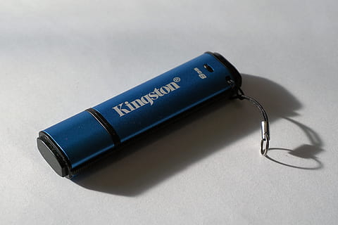 Usb Stick, Usb, Memory, Computer, usb, memory, data stick, memory stick, data, memory chip, storage medium, store, it, single object, no people, close-up, day, shadow, communication, indoors, technology, text, connection, studio shot, pen, still life, writing instrument, copy space, simplicity, ink, wireless technology, high angle view, western script, black color, fountain pen, message, electrical equipment, 4K, CC0, public domain, royalty free