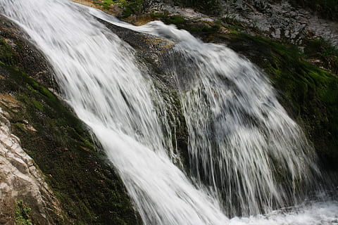 Wasserfall, weich, stark, Rock, Bewegungsunschärfe, Bewegung, Geschwindigkeit, Fluss, Langzeitbelichtung, Szenen - Natur, Schönheit in der Natur, Wasser, fließendes Wasser, Rock - Objekt, Umgebung, solide, Wald, Natur, fließend, Land, Pflanze, Kraft in der Natur, keine Leute, draußen, fallendes Wasser, Regenwald, 4K, CC0, gemeinfrei, lizenzfrei