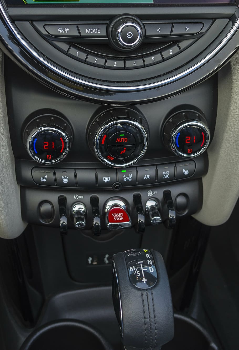 mini, convertible, Mini cooper, automàtic, endins, l 'interior de l', el tauler de control, manera de transport, transport, interior del vehicle, control, tecnologia, panell de control, cotxe, interior del cotxe, vehicle terrestre, avió, vehicle aeri, palanca de canvis, automòbil, a l'interior, primer pla, panell, viatjar, nombre, cap gent, cabina, polsador, luxe, 2K