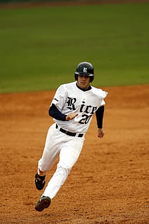 baseball, player, sport, team, uniform, field, game, athlete, baseball player, grass, playing, action, competition, runner, running, home run, college, university, ncaa, baseball diamond, infield, helmet, motion, baseball uniform, baseball - sport, one person, clothing, sports uniform, full length, sportsman, headwear, sports clothing, young adult, baseball helmet, playing field, 2K, CC0, public domain, royalty free