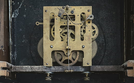 a închide, fotografie, o parte din sculptură din alamă, ceas, unelte, interior, echipament, metal, tehnologie, alamă, industrie, Afaceri, timp, mecanic, dispozitiv, de ceas, epocă, vechi, mașini, roata dintata, mecanism, mașină, nici o persoana, în interior, zi, fabrică, Angrenaj, conexiune, lemn - material, instrument de lucru, ruginit, Intrare, detaliu, roată, 4K, CC0, domeniu public, fără drepturi de autor