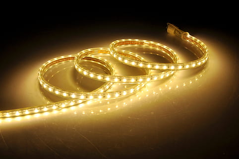 led, led strip, lampor, festlig, dekoration, ljus - naturligt fenomen, upplyst, natt, inget folk, rörelse, händelse, känsla, suddig rörelse, studio skott, svart bakgrund, skinande, guldfärgad, kärlek, Smycken, firande, bakgrunder, gul, lysande, förbindelse, ljus, starkt upplyst, 2K, CC0, offentligt domän, royaltyfria