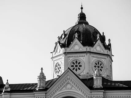 clădire, dom, top, fereastră, arhitectură, ferestre, construieste, cer, pe acoperiș, exteriorul clădirii, construită, statuie, vedere unghiulară joasă, istorie, religie, lăcaș de cult, credință, spiritualitate, cer senin, nici o persoana, natură, zi, destinații de călătorie, trecutul, în aer liber, turlă, 4K, CC0, domeniu public, fără drepturi de autor