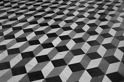 grigio, bianca, modello geodetico, modello, nero, geometria, pavimentazione, fotogramma intero, sfondi, design, forma, pavimento piastrellato, nessuno, piastrella, forma geometrica, motivo controllato, in casa, avvicinamento, colore nero, ripetizione, forma quadrata, vista dall'alto, strutturato, astratto, architettura, 5K, CC0, dominio pubblico, privo di copyright