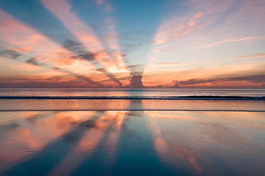 overfladisk, fokus foto, hav, Foto, strandkyst, gylden, time, strand, kystlinjen, gylden time, solnedgang, natur, himmel, skumring, sollys, sky - himmel, sol, blå, vand, afspejling, udendørs, solopgang - daggry, sommer, cloudscape, horisont over vand, ingen mennesker, skønhed i naturen, scenics, ro, rolig scene, scenics - natur, horisont, idyllisk, orange farve, jord, 5K