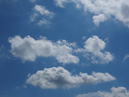 himmel, skyer, blå, skyer form, hvid, cumulus skyer, sky - himmel, skønhed i naturen, scenics - natur, natur, cloudscape, baggrunde, ingen mennesker, ro, hvid farve, dag, idyllisk, miljø, rolig scene, atmosfære, lav vinkel visning, overskyet, fluffy, vind, udendørs, meteorologi, blødhed, ren, tjavsede, 4K, CC0, offentligt domæne, royaltyfrie