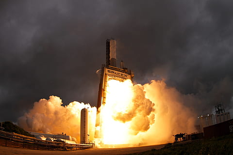 roket motoru testi, motor testi, roket motoru, Ölçek, motor, patlama, ateş, yakıt, yanmak, sıcaklık, roket, başlatmak, fırlatma rampası, SpaceX, alevler, kirlilik, duman - fiziksel yapı, bulut - gökyüzü, gökyüzü, baca, fabrika, karanlık, sanayi, kule, dumanlar, alev, yanan, gece, imha, aydınlatılmış, dış yapı, mimari, yapılı yapı, doğa, insansız, açık havada, bina, Çevre sorunları, çevre, akşam karanlığı, seyahat, hava kirliliği, 2K, CC0, kamu malı, telif ücretsiz