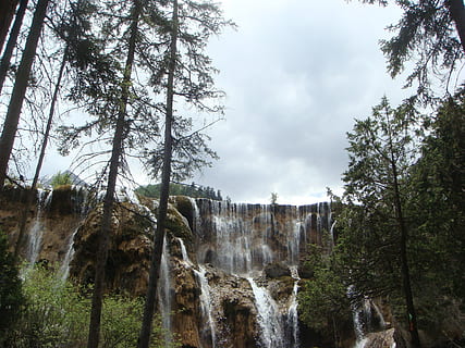 krajobraz, rzeka, widoki, drzewo, roślina, wodospad, piękno natury, Natura, niebo, scenics - natura, niski kąt widzenia, dzień, woda, wylądować, scena pozamiejska, Płynąca woda, las, wzrost, długa ekspozycja, skała, środowisko, chmura - niebo, żadnych ludzi, na dworze, moc w naturze, płynący, Spadająca woda, 1080P, CC0, domena publiczna, darmowe zdjęcia