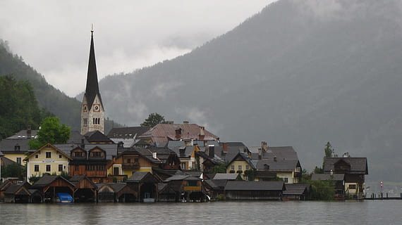 cancellato, sbagliato, una schifezza, struttura costruita, esterno dell'edificio, nebbia, architettura, giorno, religione, acqua, costruzione, luogo di culto, cielo, natura, nessuno, lungomare, mezzi di trasporto, destinazioni di viaggio, Torre, nave nautica, montagna, guglia, all'aperto, barca a vela, 1080P, CC0, dominio pubblico, privo di copyright