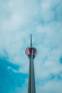 ull de cuc, veure la fotografia, gris, torre, fotografia d'angle baix, torre de cn, ennuvolat, cel, blau, núvol, estructura, fletxa, amunt, Cercar, núvol - cel, vista d’angle baix, estructura construïda, arquitectura, alta - alta, dia, naturalesa, cap gent, exterior de l'edifici, a l'aire lliure, edifici, Parc d'atraccions, comunicació, destinacions de viatge, viatjar, cultura i entreteniment artístic, gratacels, 5K, CC0, domini públic, lliure de regalies