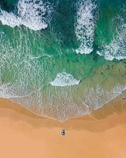 top, vizualizați fotografia, maro, nisip, plajă, teal ocean de apă, timpul zilei, fotografie aeriene, om, ouătoare, corp, apă, aerian, fotografie, corp de apa, mare, val, vară, natură, litoral, vacante, climat tropical, surf, albastru, în aer liber, călătorie, scenics, destinații de călătorie, vedere în unghi mare, o persoana, doar un singur om, oameni, adult, mişcare, frumusețe în natură, teren, sportiv, zi, vedere aeriene, surfing, sport acvatic, îndepărtat, compozit digital, entuziasm, 2K, CC0, domeniu public, fără drepturi de autor
