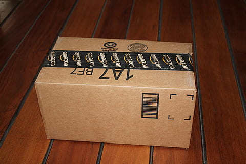 braun, schwarz, 1a7, 7 box, Paketzustellung, Paket, Box, Amazonas, mail, Versand, Pappschachtel, Verpackung, Lager, Foto, Holz - Material, drinnen, Karton, Geschäft, keine Leute, Finanzen, Container, Datei, Aktenschrank, Auftrag, Papier-, Schuld, High Angle View, Wohneigentum, Kasten - Behälter, Text, Nahansicht, 4K