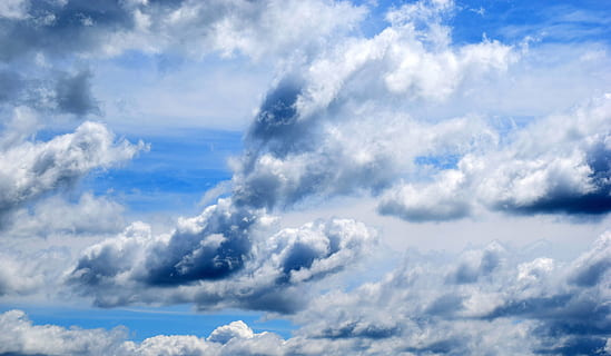 skyer, himmel, himlen skyer, blå himmel skyer, vejr, blå, natur, hvid, lys, luft, dag, sommer, blå himmel, farve, sollys, udendørs, cloudscape, cumulus, overskyet, klima, fluffy, klar, solrig, lyse, sky - himmel, baggrunde, cumulus sky, atmosfære, vind, skønhed i naturen, miljø, scenics - natur, dramatisk himmel, hvid farve, humørlig himmel, ingen mennesker, meteorologi, tjavsede, 5K, CC0, offentligt domæne, royaltyfrie