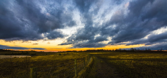 solnedgang, minedrift, industriel, kul, himmel, landskab, sky - himmel, miljø, scenics - natur, græs, rolig scene, jord, ro, dramatisk himmel, cloudscape, skønhed i naturen, natur, Mark, landlige scene, storm, skumring, plante, ingen mennesker, mørk, sol, udendørs, 2K, CC0, offentligt domæne, royaltyfrie