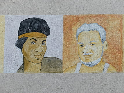 personale, uomini, Immagine, disegno, dipinto, facce, ritratti, stranieri, culture, esternamente, rappresentazione umana, rappresentazione, arte e artigianato, somiglianza maschile, creatività, nessuno, caratteristica della parete, scultura, architettura, giorno, avvicinamento, mestiere, viso, statua, struttura costruita, somiglianza femminile, volto antropomorfico, grigio, antropomorfo, all'aperto, murale, 4K, CC0, dominio pubblico, privo di copyright