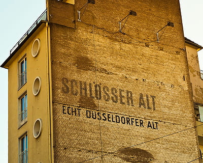 facade, gamle, væg, mur, bygning, gammel, væg, bygning, hauswand, historisk, reklame, øl, düsseldorf, forvitret, murværk, sten-, by, bygning udvendig, arkitektur, gul, bygget struktur, rejsemål, udendørs, tekst, meddelelse, vestlige script, ingen mennesker, lav vinkel visning, dag, vindue, stort bogstav, skilt, Information, natur, murbygningsfunktion, Brun, besked, 4K, CC0, offentligt domæne, royaltyfrie