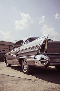 klassisk, grå, sedan, hvid, himmel, oldtimer, krom, årgang, retro, auto, køretøj, sjældenhed, historisk, spotlight, baglygte, kofanger, gloss, forkromet, automotive, gammel bil, os bil, muskel bil, stor blok, v8, halefinner, hvide vægdæk, transportform, transportmidler, land køretøj, motor køretøj, bil, sky - himmel, retro stylet, dag, vintage bil, stationær, natur, ingen mennesker, udendørs, vej, lastbil, sollys, sidebillede, metal, 4K, CC0, offentligt domæne, royaltyfrie