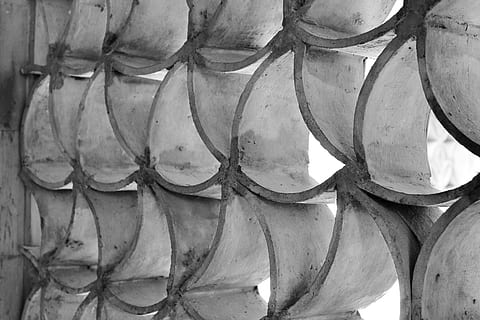 model, alb-negru, ușoară, perete, val, creativitate, intimitate, perdea, abstract, fundaluri, nici o persoana, cadru complet, a închide, vechi, zi, erodate, în interior, metal, abandonat, unul langa altul, montare pe perete, proiecta, repetiţie, construită, arhitectură, natură moartă, Securitate, 5K, CC0, domeniu public, fără drepturi de autor