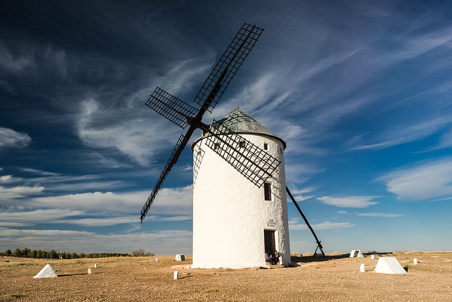 blanc, negre, molí de vent, desert, molí, vent, mòlta, turista, turisme, molins de vent, taca, paisatge, don Quixote, Castella la Manxa, ecològic, cel, energia renovable, energia, arquitectura, castella - la manxa, aerogeneradors, ecologia, posta de sol, camp, naturalesa, colors, bellesa, il·lustració, fons de pantalla, cervantes, gegants, emoció, persona, escena rural, molí de vent tradicional, vell, aerogenerador, energia eòlica, turbina, medi ambient, energia alternativa, terra, generació de combustible i energia, conservació del medi ambient, núvol - cel, estructura construïda, dia, vista d’angle baix, cap gent, a l'aire lliure, 5K