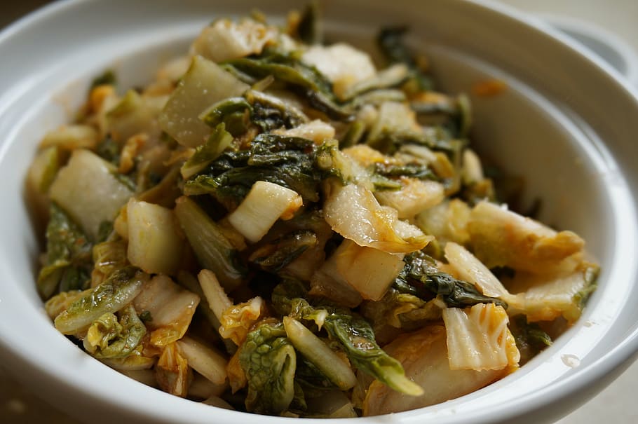 col, fermentat, kimchi, vegetarià, saludable, menjar, menjar i beguda, benestar, alimentació saludable, bol, a l'interior, llest per menjar, primer pla, cap gent, frescor, vegetals, menjar italià, pasta, indulgència, natura morta, enfocament selectiu, menjar xinès, bolets, vaixella, sopar, temptació, menjar vegetarià, 4K