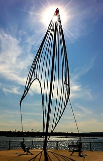 estàtua, navegar, raigs, cercle, formes, art, cel, aigua, núvol - cel, mar, platja, a l'aire lliure, naturalesa, persones incidentals, llum solar, silueta, terra, transport, pont, pont - estructura feta per l'home, sol, estructura construïda, posta de sol, dia, raig de sol, bellesa a la natura, 2K, CC0, domini públic, lliure de regalies