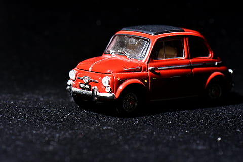 macro, model, automàtic, Mini cooper, mini, cotxe, automòbil, manera de transport, vermell, transport, cotxe de joguina, joguina, infància, tir de l'estudi, fons negre, primer pla, a l'interior, estil retro, sol objecte, color negre, emoció, enfocament selectiu, vehicle terrestre, petit, 5K, CC0, domini públic, lliure de regalies