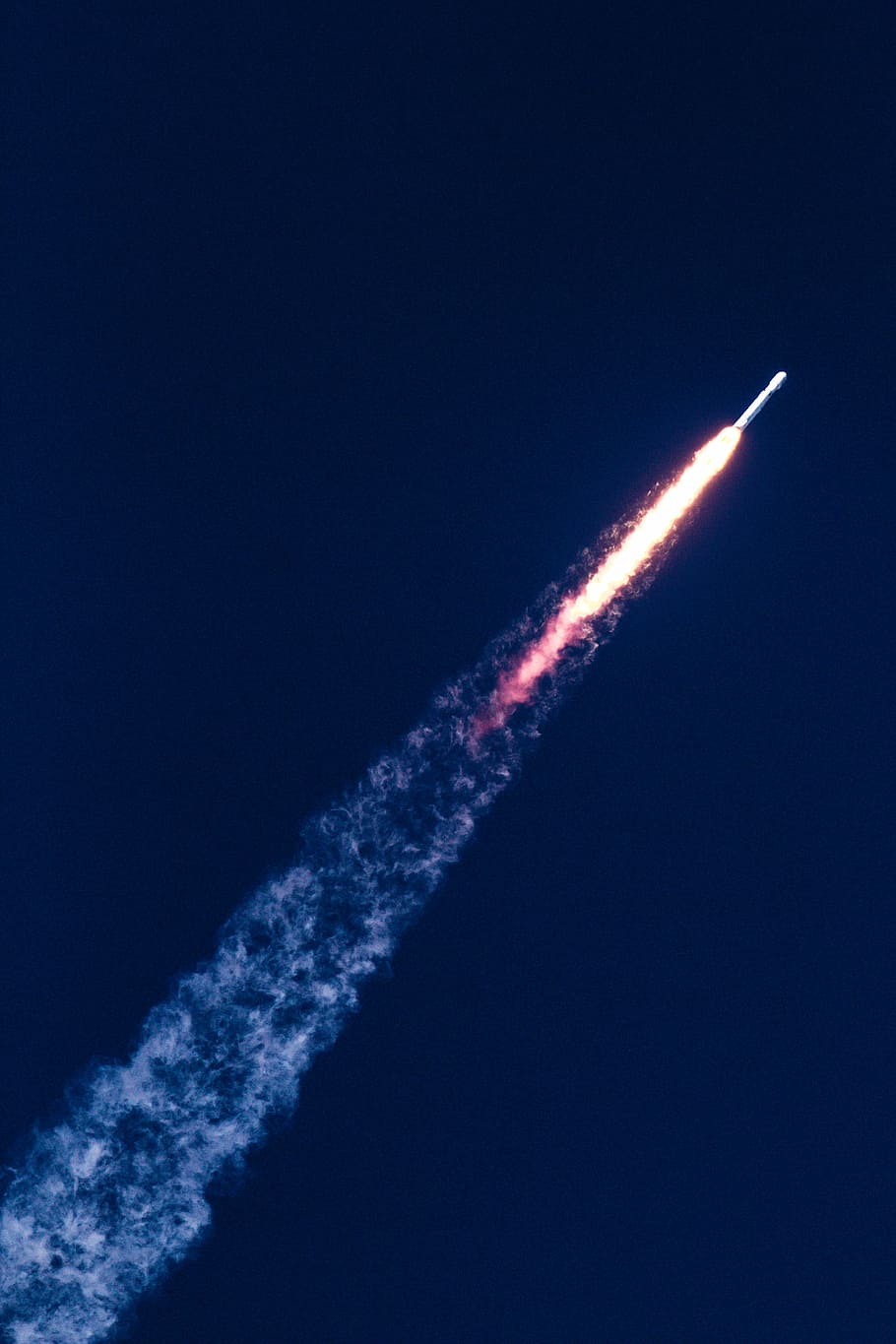 vesmírná raketa, plameny, spacex falcon raketa, jít, zemská atmosféra, spacex, raketa, nebe, plamen, zahájení, parní stezka, leteckého vozidla, přeprava, letoun, kouř - fyzikální struktura, způsob dopravy, mrak - nebe, na cestách, pohyb, modrý, létající, Rychlost, kopie prostor, letecké show, Příroda, nikdo, nízký úhel pohledu, cestovat, letadlo, stezka, letecká akrobacie, 4K
