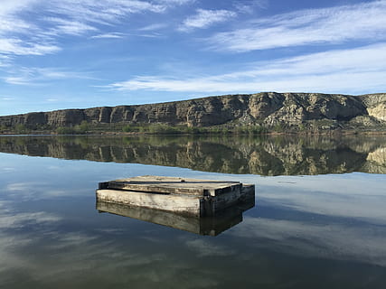 refleksi, danau, langit, awan, biru, horison, rakit, air, tenang, matahari terbenam, pemandangan, bikin santai aja, awan - langit, ketenangan, adegan yang tenang, scenics - alam, keindahan di alam, hari, alam, tepi laut, tidak ada orang, adegan non-urban, di luar rumah, idilis, genangan air, tujuan wisata, 2K, CC0, domain publik, bebas royalti