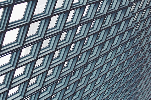 blåvindue lofter, dagtimerne, blå, hvid, abstrakt, illustration, seattle bibliotek, mønster, bygning, struktur, arkitektur, firkant, baggrunde, stål, fuld ramme, gentagelse, futuristisk, ingen mennesker, bygget struktur, lav vinkel visning, glas - materiale, vindue, form, design, moderne, dag, kontorbygning udvendig, tæt på, kontor, geometrisk form, i en række, tekstureret, 5K, CC0, offentligt domæne, royaltyfrie