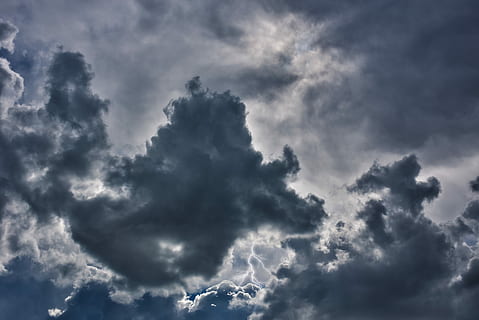 skyer, tidsforskydning, storming, overskyet, dramatisk himmel, storm, storm sky, stormcloud, overskyet dag, vred, sky - himmel, himmel, cloudscape, skønhed i naturen, miljø, natur, vind, ingen mennesker, baggrunde, atmosfære, humørlig himmel, scenics - natur, udendørs, fluffy, ildevarslende, klima, regn, mørk, abstrakte baggrunde, meteorologi, 5K, CC0, offentligt domæne, royaltyfrie