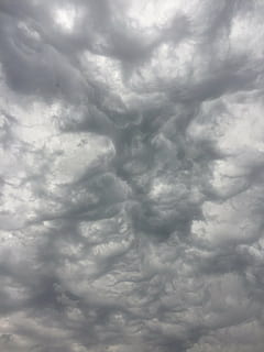 Wolken, Sturm, grau, Himmel, Gewitter, Natur, Wetter, Regen, Achtung, bedrohlich, droht, dunkel, Wolkengebilde, dramatisch, Frühling, Sommer-, Winter, fallen, Herbst, flauschige, Atmosphäre, wolke - himmel, Hintergründe, Dramatischer Himmel, Schönheit in der Natur, szenen, nur himmel, Flachwinkelansicht, keine Leute, Ruhe, Szenen - Natur, Tag, bedeckt, draußen, Vollbild, ruhige Szene, idyllisch, Sturmwolke, Meteorologie, wispy, 2K, CC0, gemeinfrei, lizenzfrei